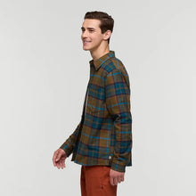 Load image into Gallery viewer, Cotopaxi Men&#39;s Quedo Flannel Shirt
