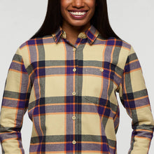 Load image into Gallery viewer, Cotopaxi Women&#39;s Quedo Flannel Shirt
