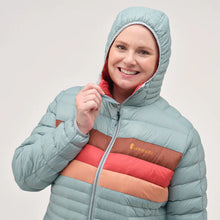 Load image into Gallery viewer, Cotopaxi Women&#39;s Fuego Down Hooded Jacket
