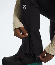 Load image into Gallery viewer, The North Face Men&#39;s Summit Chamlang Soft Shell Pant
