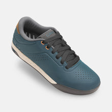 Load image into Gallery viewer, Giro Women&#39;s Latch Shoe
